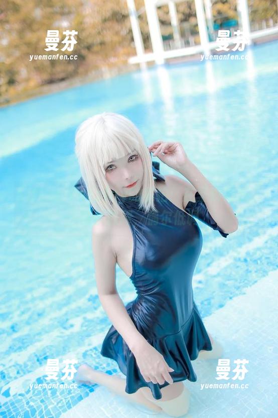 Kitkat Cosplay的私拍：在圣路易斯，偶尔放肆，偶尔低调